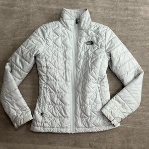 Women’s north face light grey jacket size xs